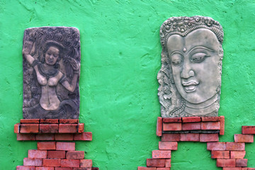 thai-style statues