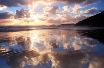 Foto op Plexiglas zonsondergang wolk reflectie © robynmac