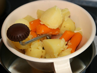 mouliner les legumes.