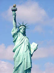 Fototapeta premium statue of liberty in sunlight