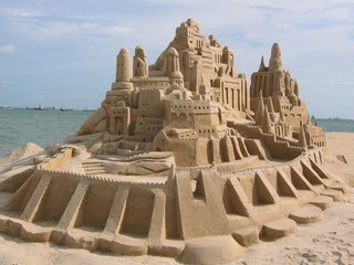 grand sand castle @ beach