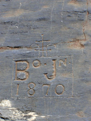 0553- roche gravée, queyras