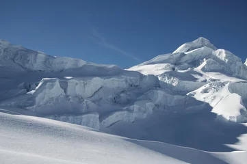 Cercles muraux Alpamayo snow mountain