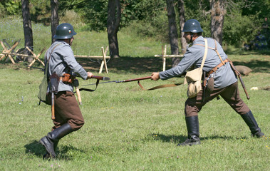 fight between two soldiers