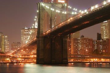 Fototapeta na wymiar Manhattan Skyline i Brooklyn Bridge