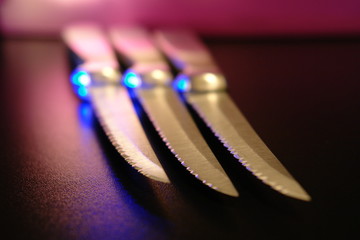 set of steak knives