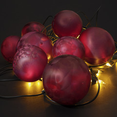 red christmas balls (whith little lights)