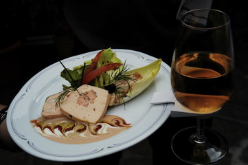 terrine mit wein
