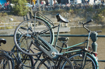 Obraz premium bicycles in amsterdam