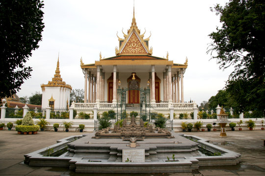 royal palace, phnom pen, cambodia