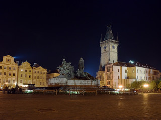 Fototapeta na wymiar Square Praga nocą