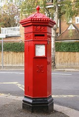 Fototapeta na wymiar victorian mail box
