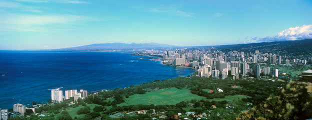 Fototapeta premium honolulu, waikiki beach from diamond head