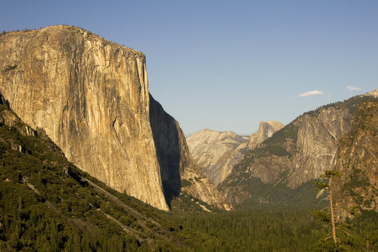 tunnel view in yosemite