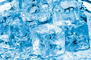 water and icecubes
