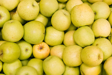 lots of apples