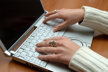 laptop & lady hands