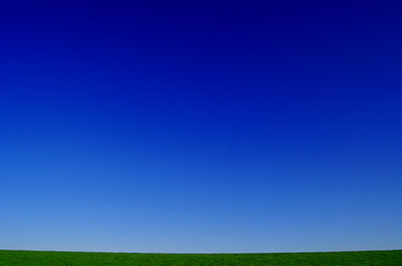 Fototapeta premium hintergrund rasen und himmel