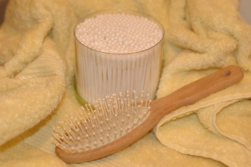 cotton tips and comb