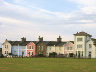 Fototapeta na wymiar colorful houses