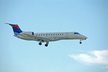 embraer erj-135 small jet