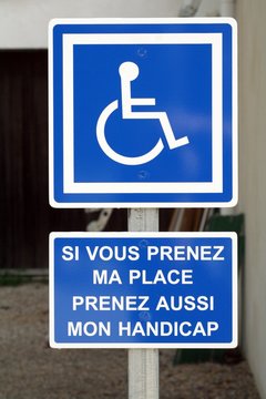 panneau handicape