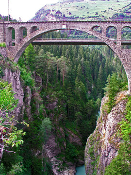 eisenbahnbr&uuml;cke &uuml;ber das albulatal in graub&uuml;nden