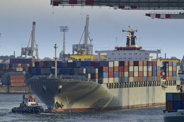 frachtschiff hamburg