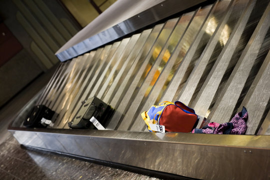 airport baggage claim