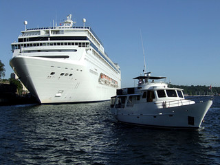 Fototapeta na wymiar cruiser and yacht