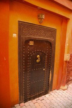 porte rouge à marrakesh