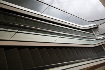 Obraz premium empty escalators