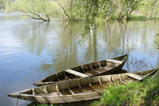 barque de p&ecirc;cheur sur la dordogne (&agrave; floirac)