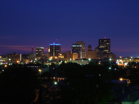 dayton, ohio skyline at night