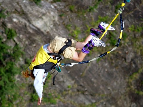 bungy jumping