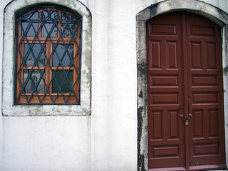 Fototapeta na wymiar old wooden door and window