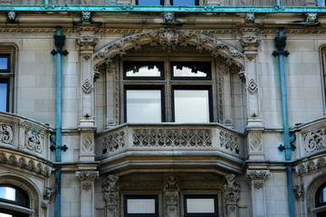 Fototapeta na wymiar detail of elaborate mansion windows