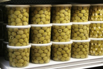 Conserves d'olives.