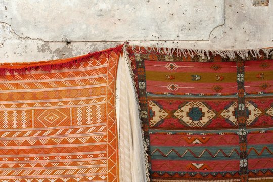 march&eacute; au tapis