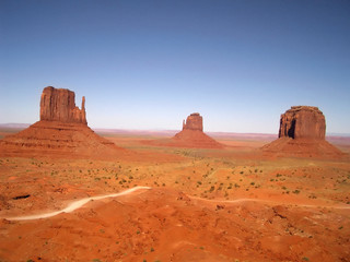 three western buttes - monument valley