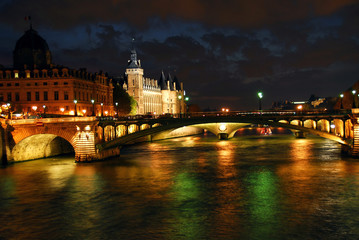 nighttime paris