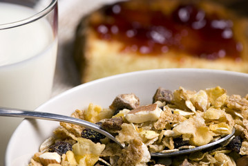 breakfast cereal and toast