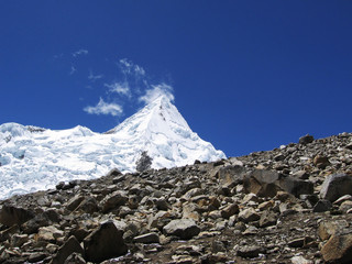 schöner Gipfel Alpamayo