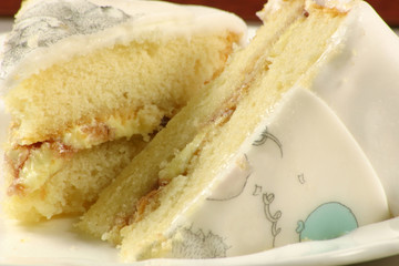 jam sponge cake