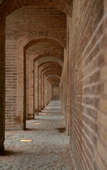 Obraz premium bridge on river in isfahan