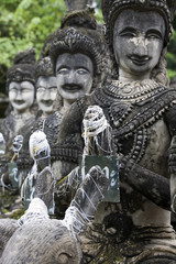 Fototapeta premium buddhistische steinfiguren