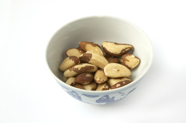 brazil nuts, in a bowl