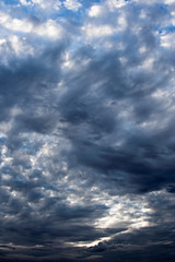 Fototapeta na wymiar cloudy skies 2