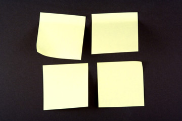 4 post-it's