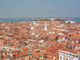 Fototapeta na wymiar dachy Wenecji